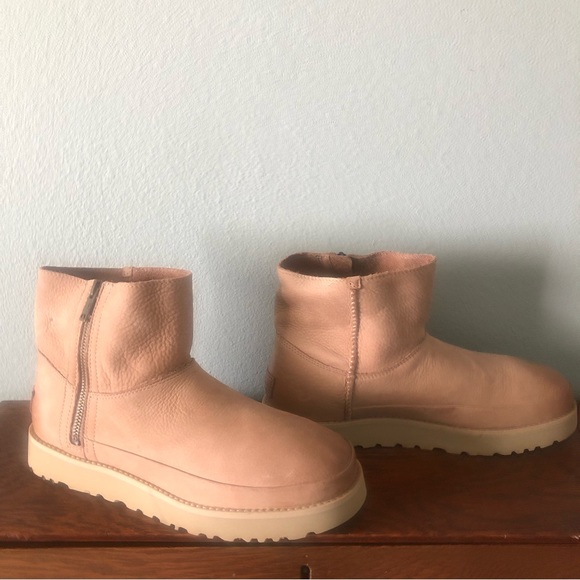 UGG Deconstructed Mini Zip Women’s Boot Arroyo size 10 - Picture 4 of 13